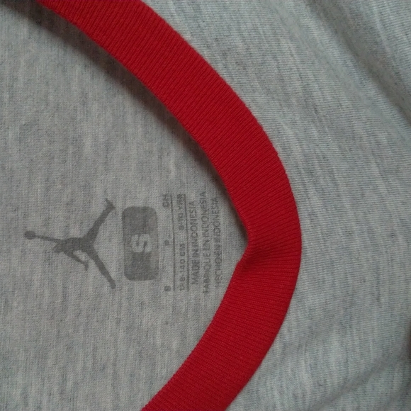 Nike long sleeve t-shirt - Picture 3 of 3